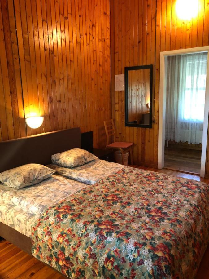 Oravapesa Guest House Häädemeeste 外观 照片