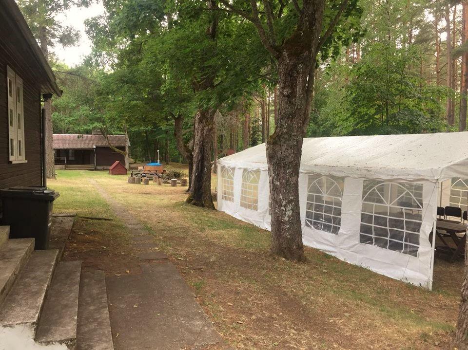 Oravapesa Guest House Häädemeeste 外观 照片